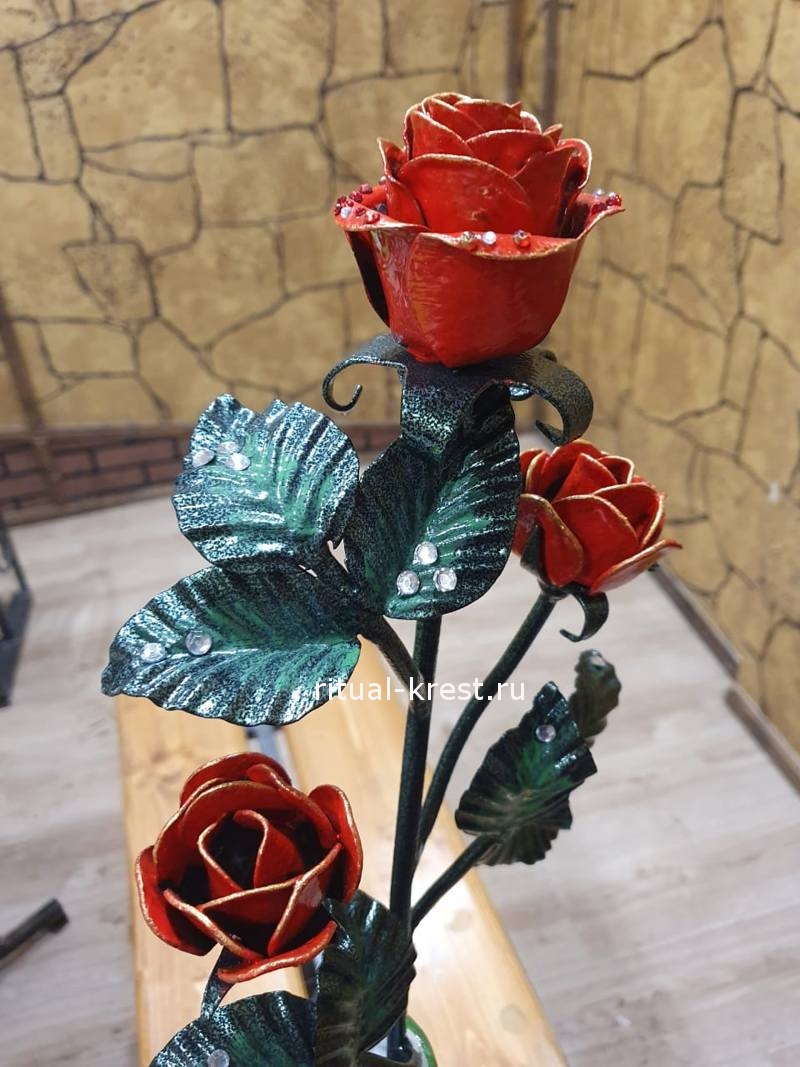 Декор на цветник "Розы кованные" в ассортименте